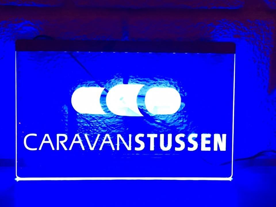 LYSBILDE MED LOGO